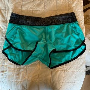 Lululemon size 6 shorts, 2.5 inches.